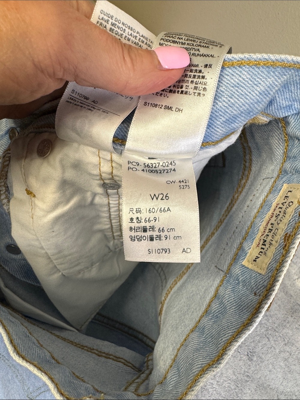 Levi's Premium 501 Original High Rise Shorts-  Ojai Frost Light Wash - Size 26 - Picture 3 of 4